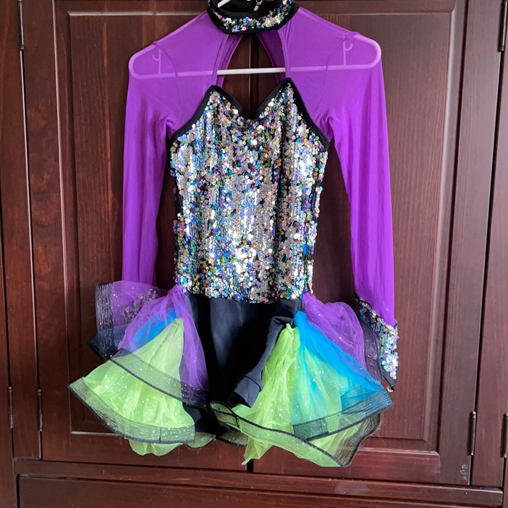 Girls Dance Costume, Roughly age 12-15